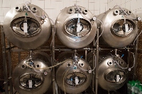 Fotografie restaurace, tanků na pivo, kuchyně — 6