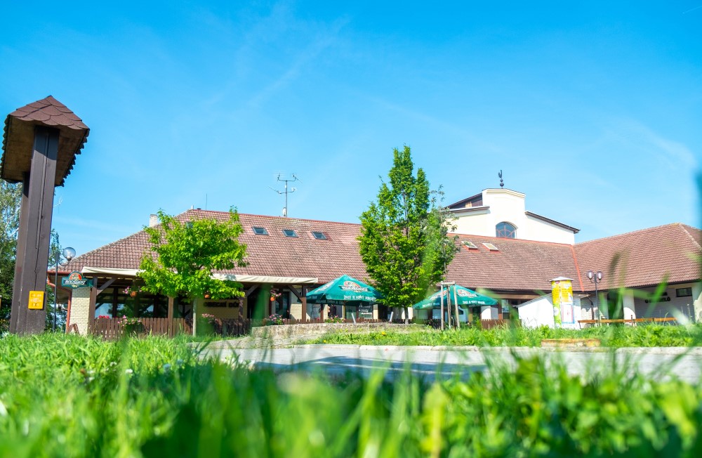 Restaurace Obecní dům se zahrádkou v Dolních Bojanovicích