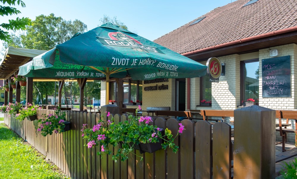 Fotografie restaurace, tanků na pivo, kuchyně — 3
